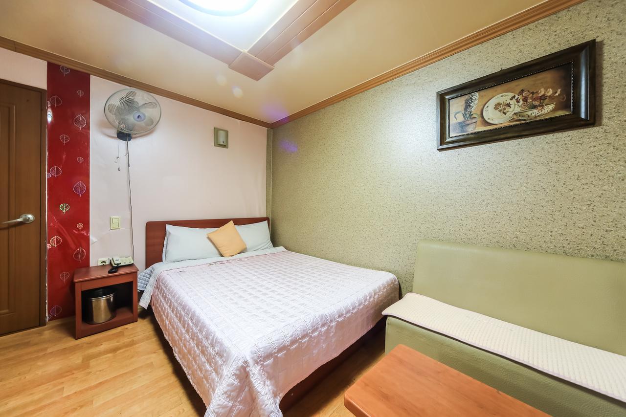 Nampo One Motel Ciudad Metropolitana de Ciudad Metropolitana de Busan Exterior foto